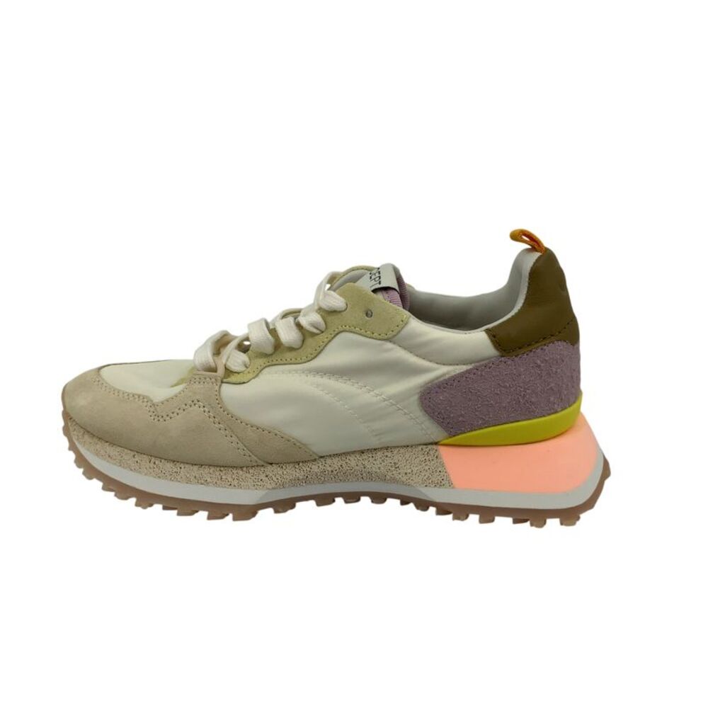 Oncept Women Jasper Sneaker Tan 6.5